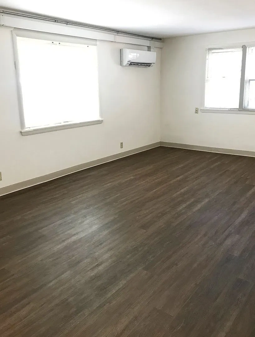 State Street Apartments – photo 1