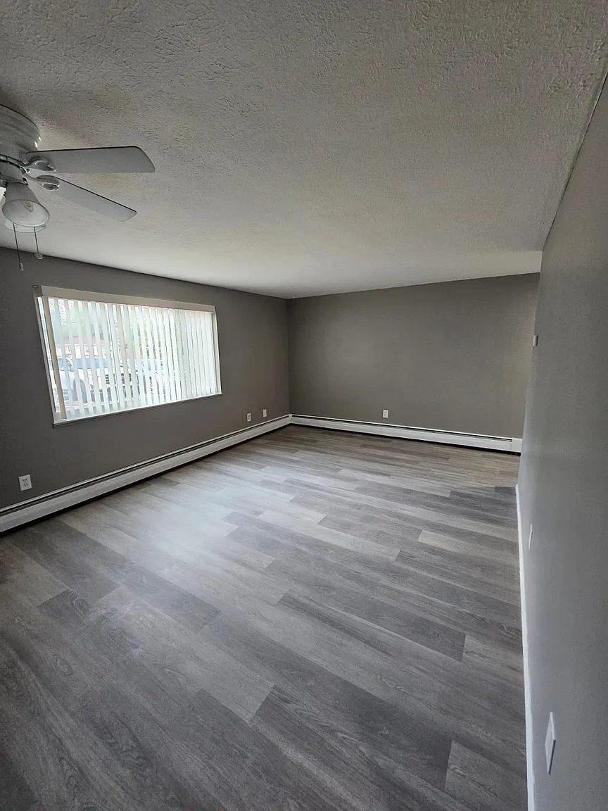 Foster Garden Apartments – photo 1