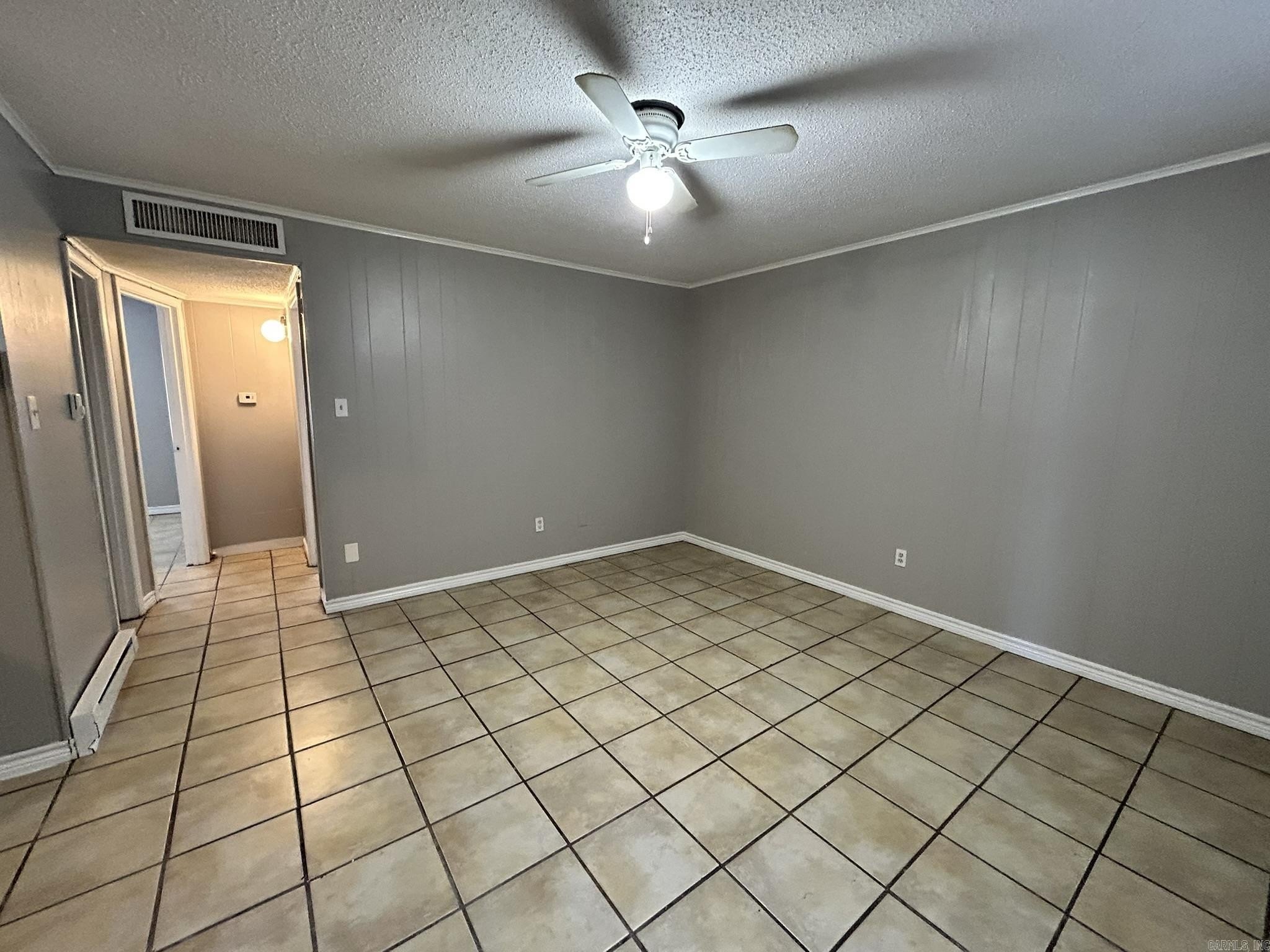 1600 Brentwood Dr – photo 1
