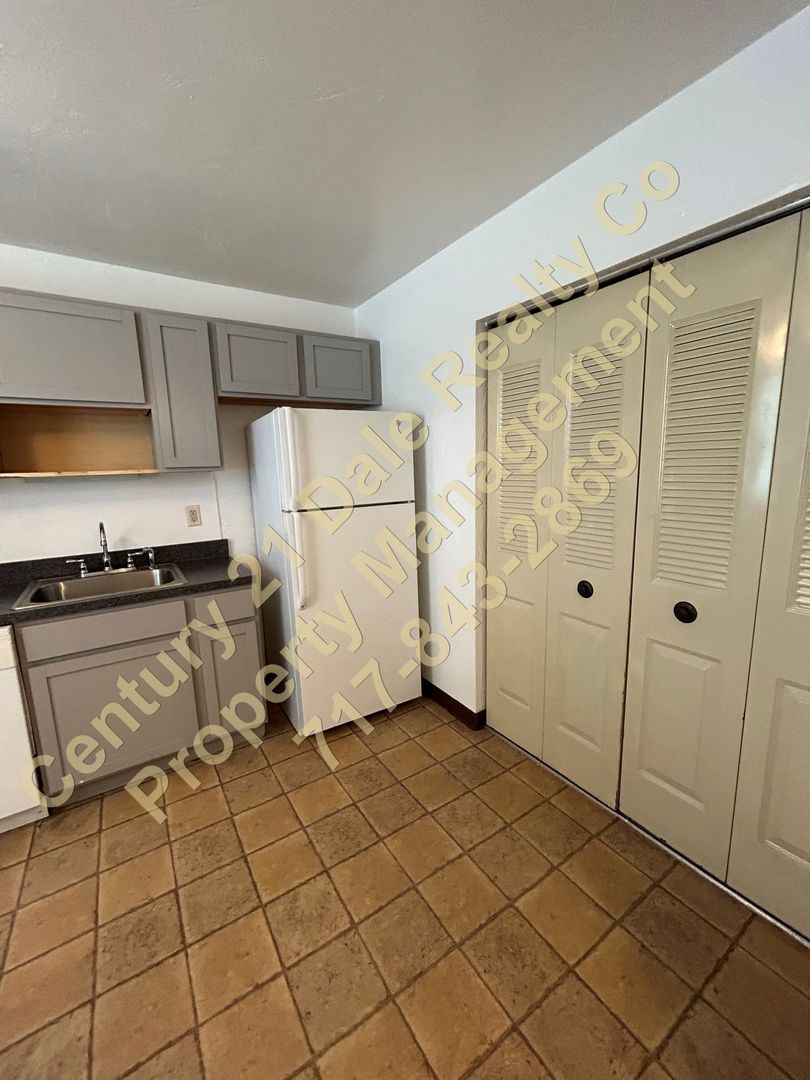 1759 Baron Dr – photo 3