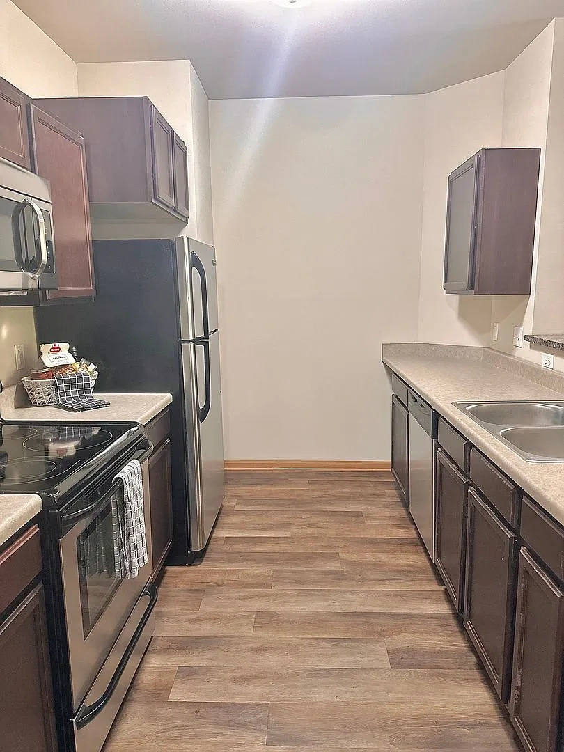 Fairway Glen Apartments – photo 5