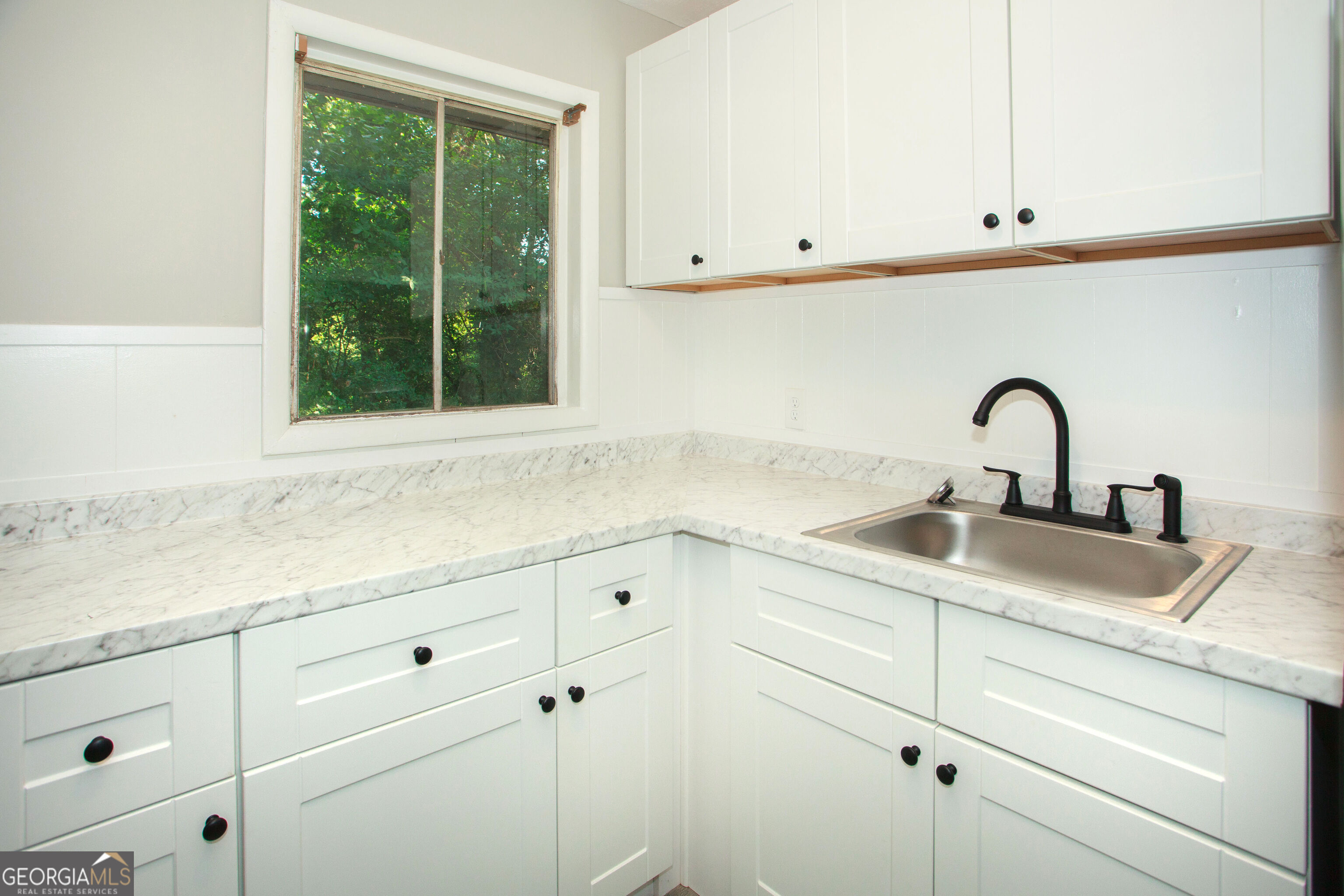 1750 Denton St – photo 5