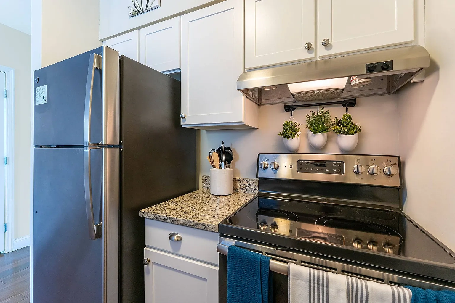 Parkside Commons Apartments – photo 1