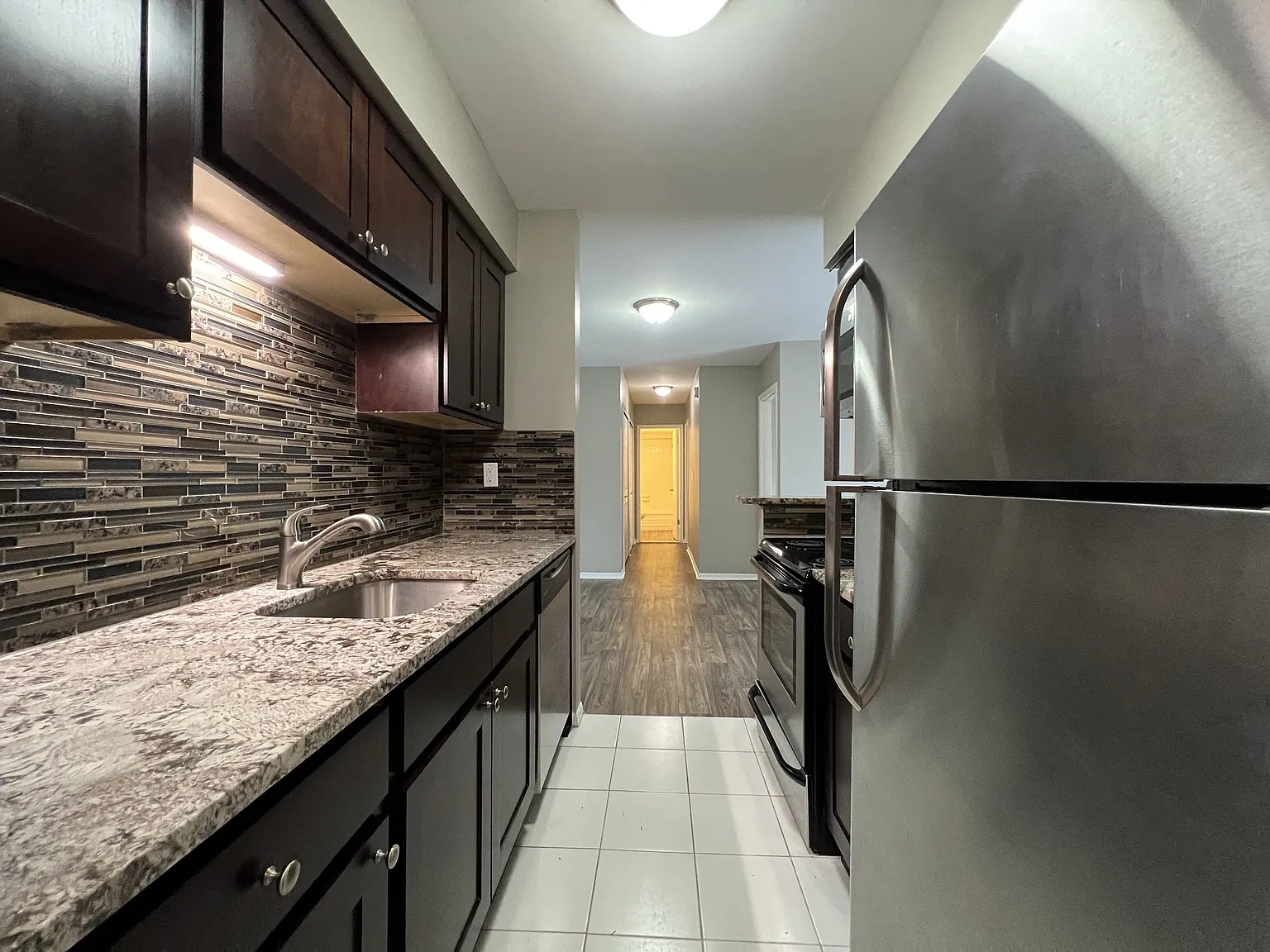 Apple Ridge Apartments - Livonia, MI – photo 5