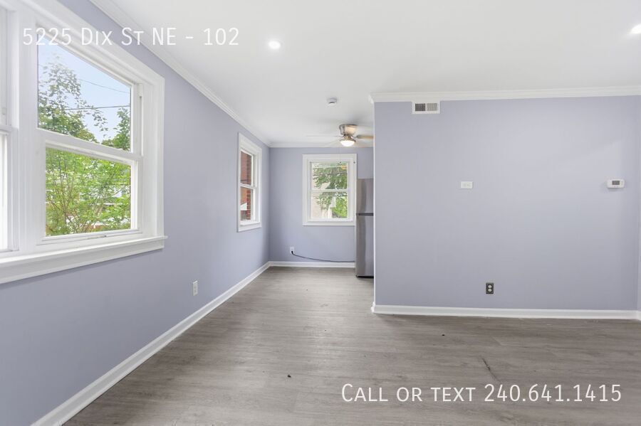 5225 Dix St NE – photo 3