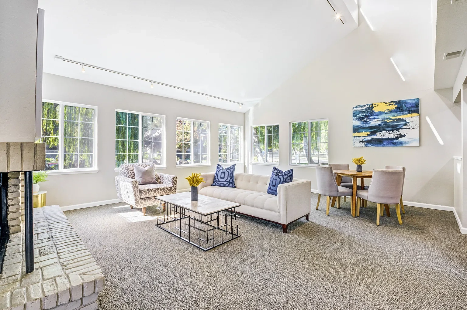 Stoneybrook Apartments – photo 1