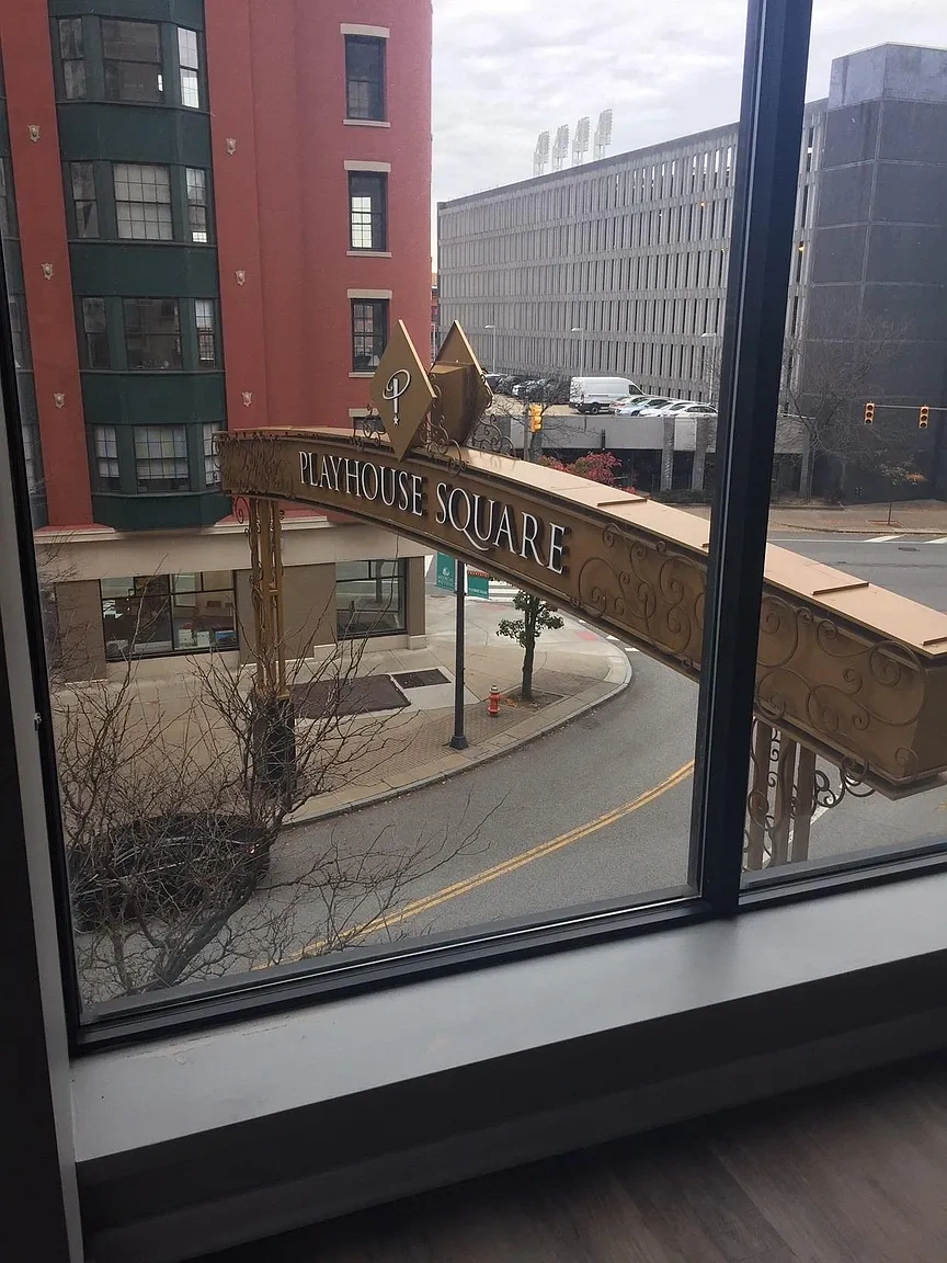 Huron Square – photo 2
