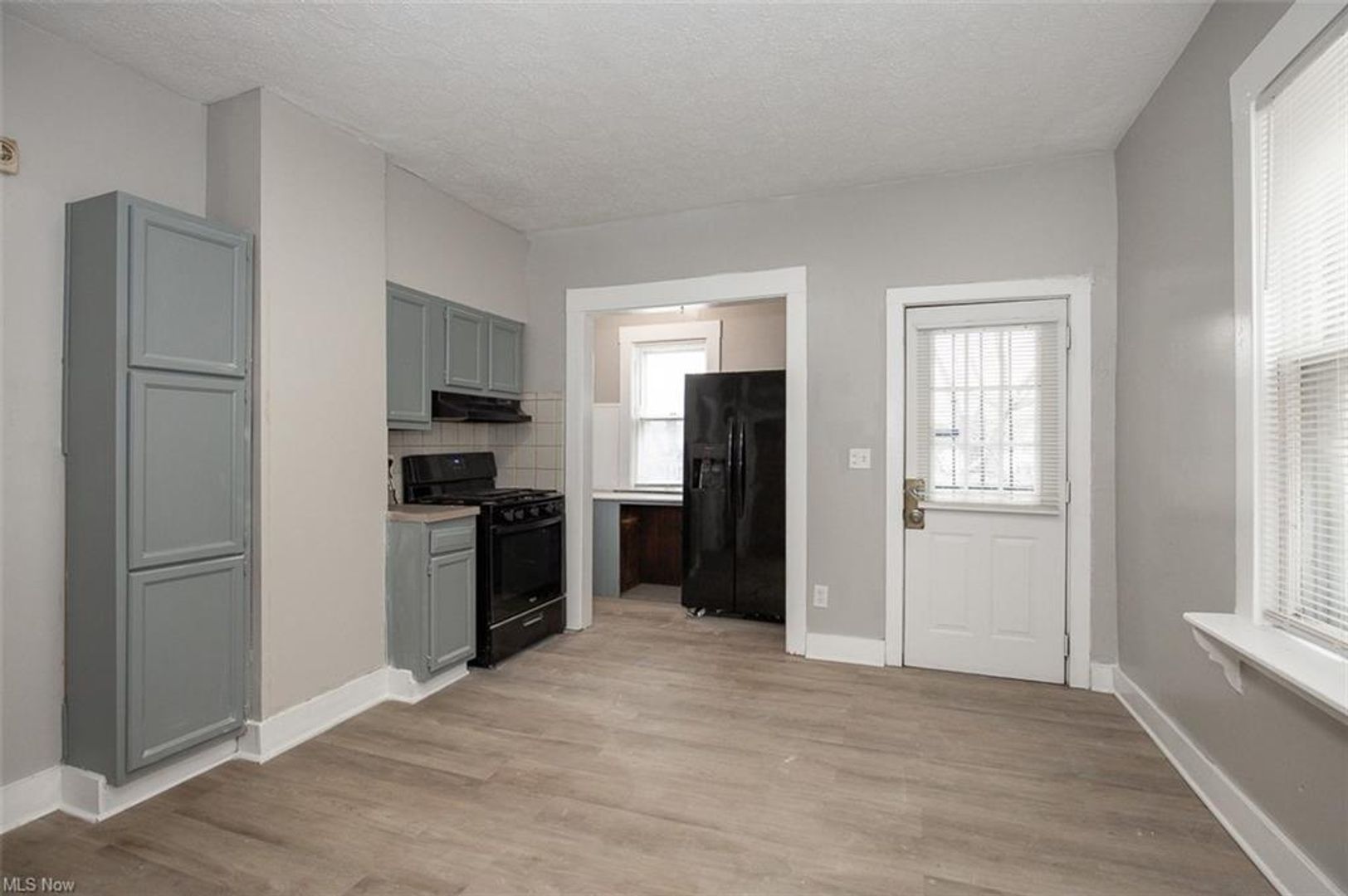 5614 Drake Ave – photo 5
