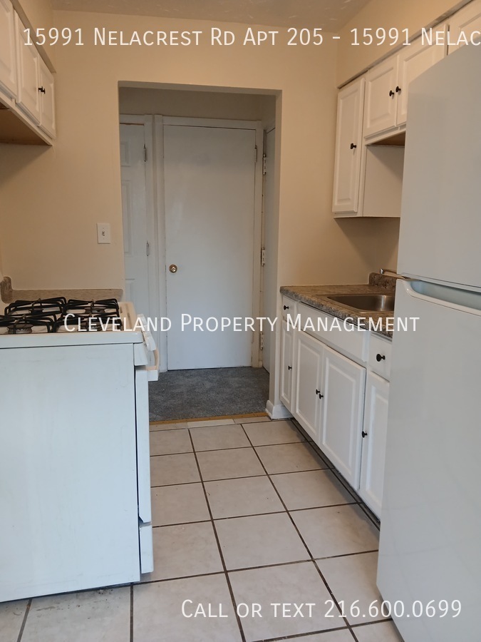 15991 Nelacrest Rd unit 205 – photo 2