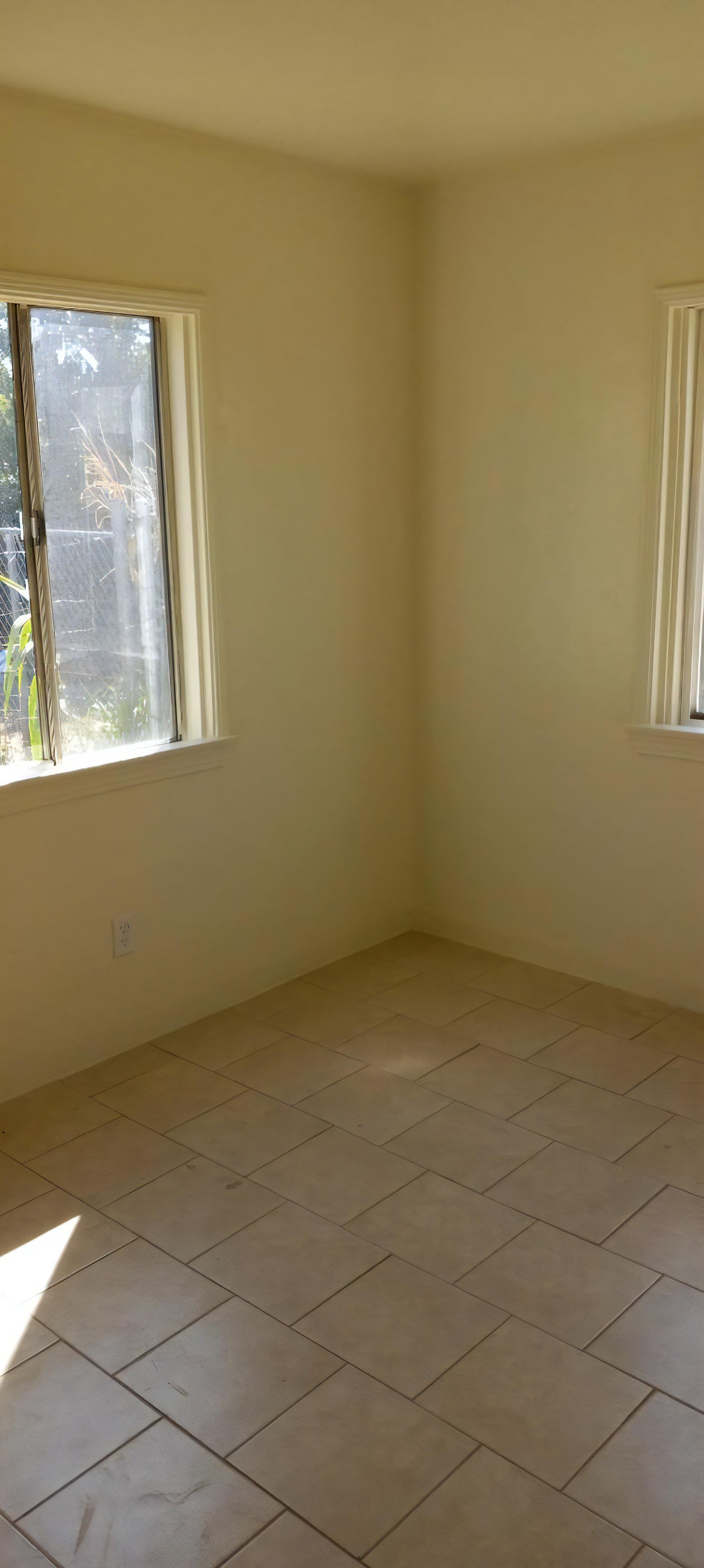 918 W Hays St – photo 3