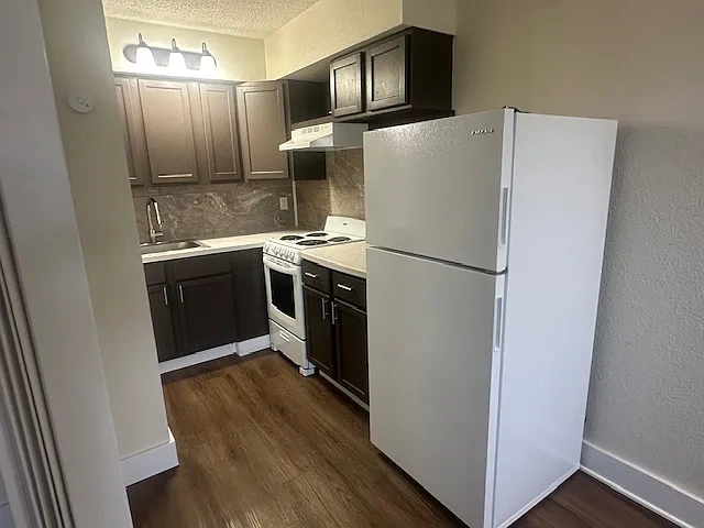 45 South West End Boulevard – photo 4