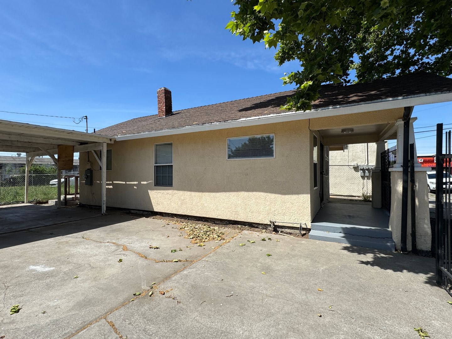 114 E 4th St – photo 3