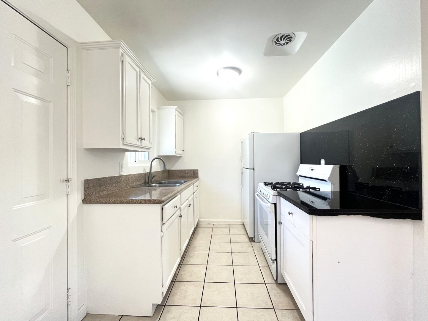 1594 Sepulveda Ave unit Unit C – photo 5