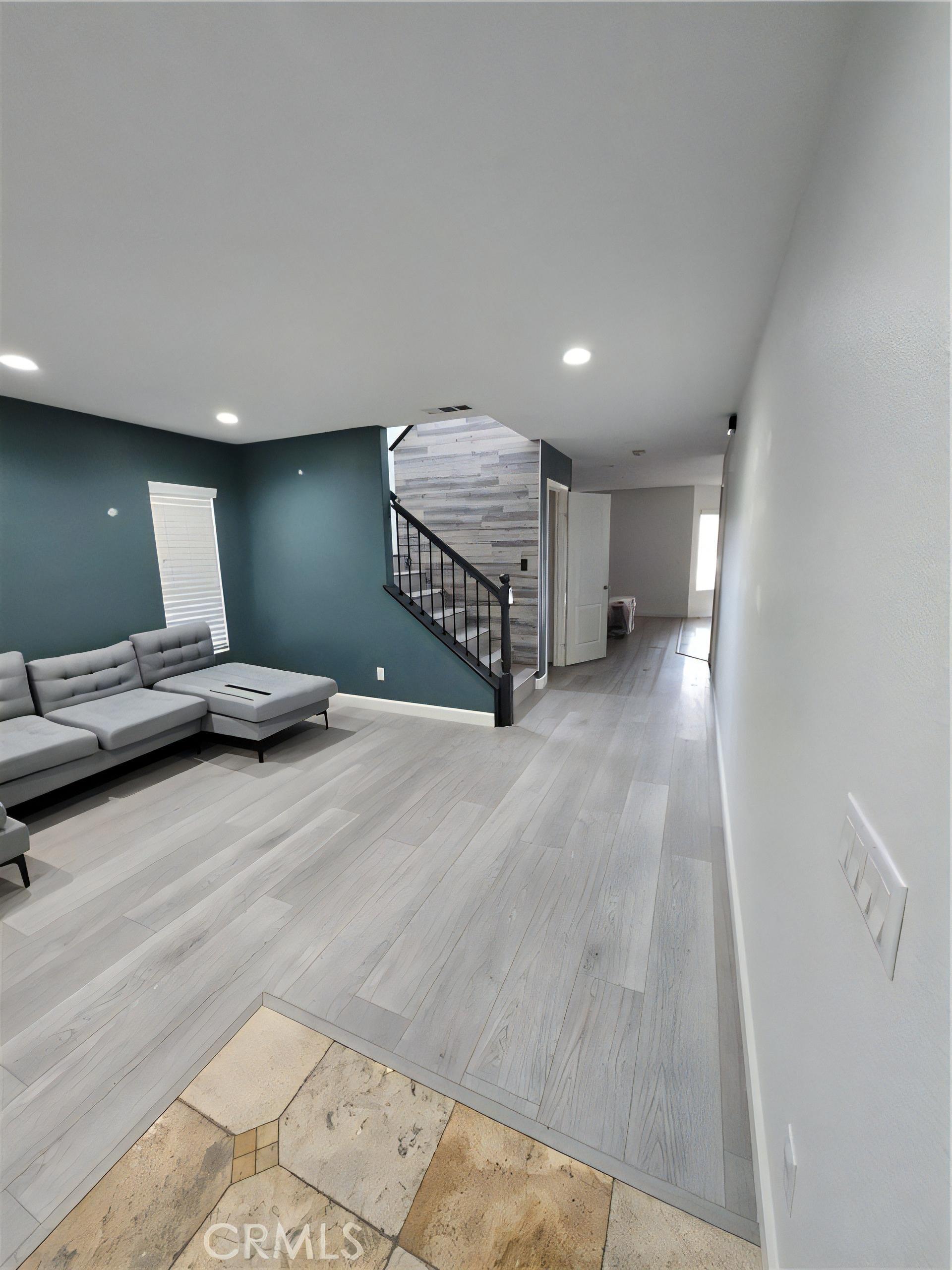 40643 Cartier St – photo 4