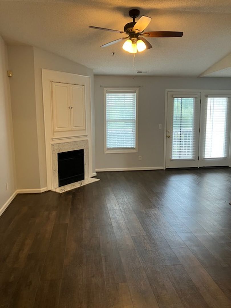 904 Litchfield Way unit 904-J – photo 3