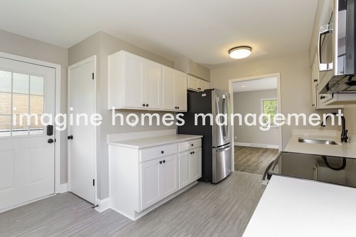 10922 Willfleet Dr – photo 5