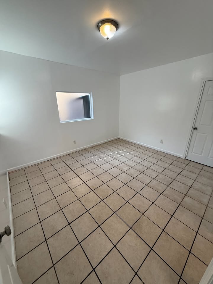 3218 Elmwood Ave unit C – photo 4