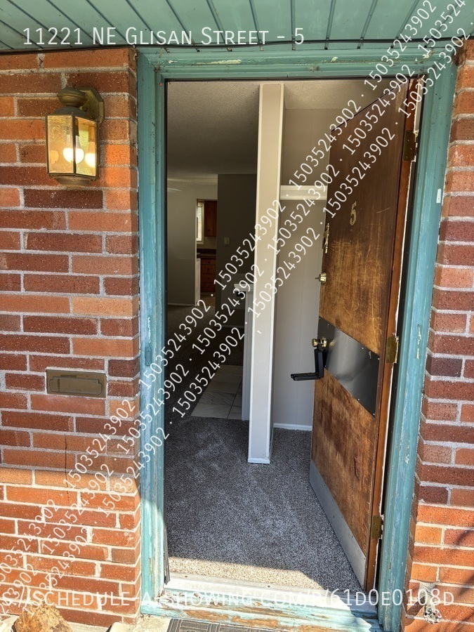 11221 NE Glisan St – photo 1