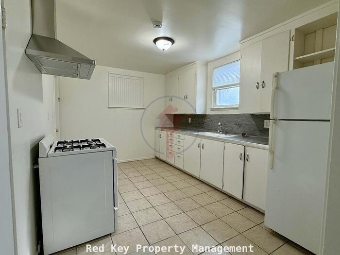 492 E Utah Ave unit 2 – photo 3