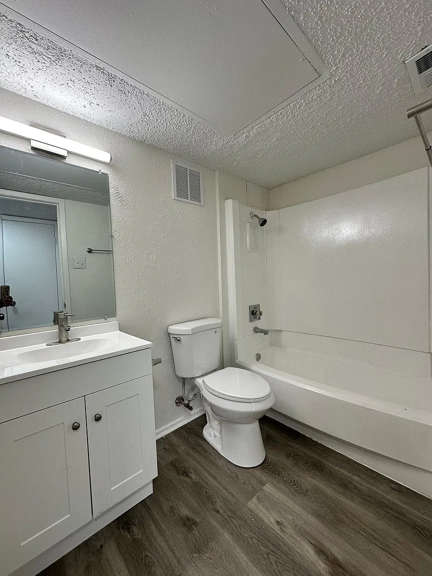 Whittington Park Apartments – photo 5