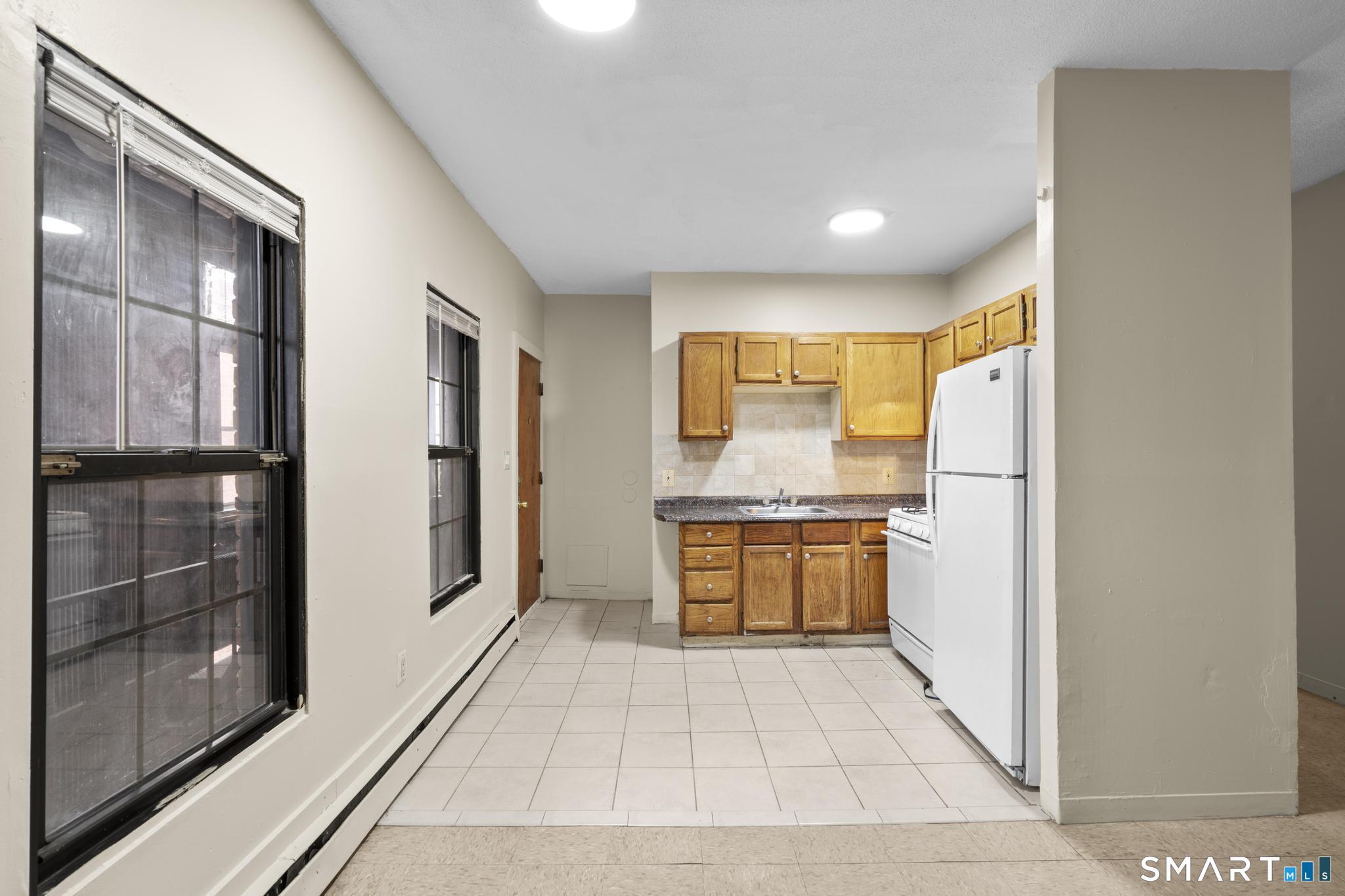 26 Lawrence St unit 3 – photo 5