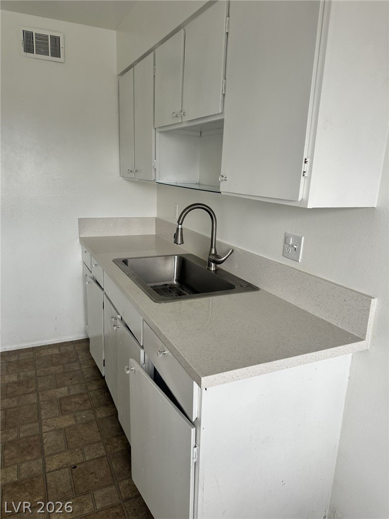 115 W New York Ave #17 – photo 4