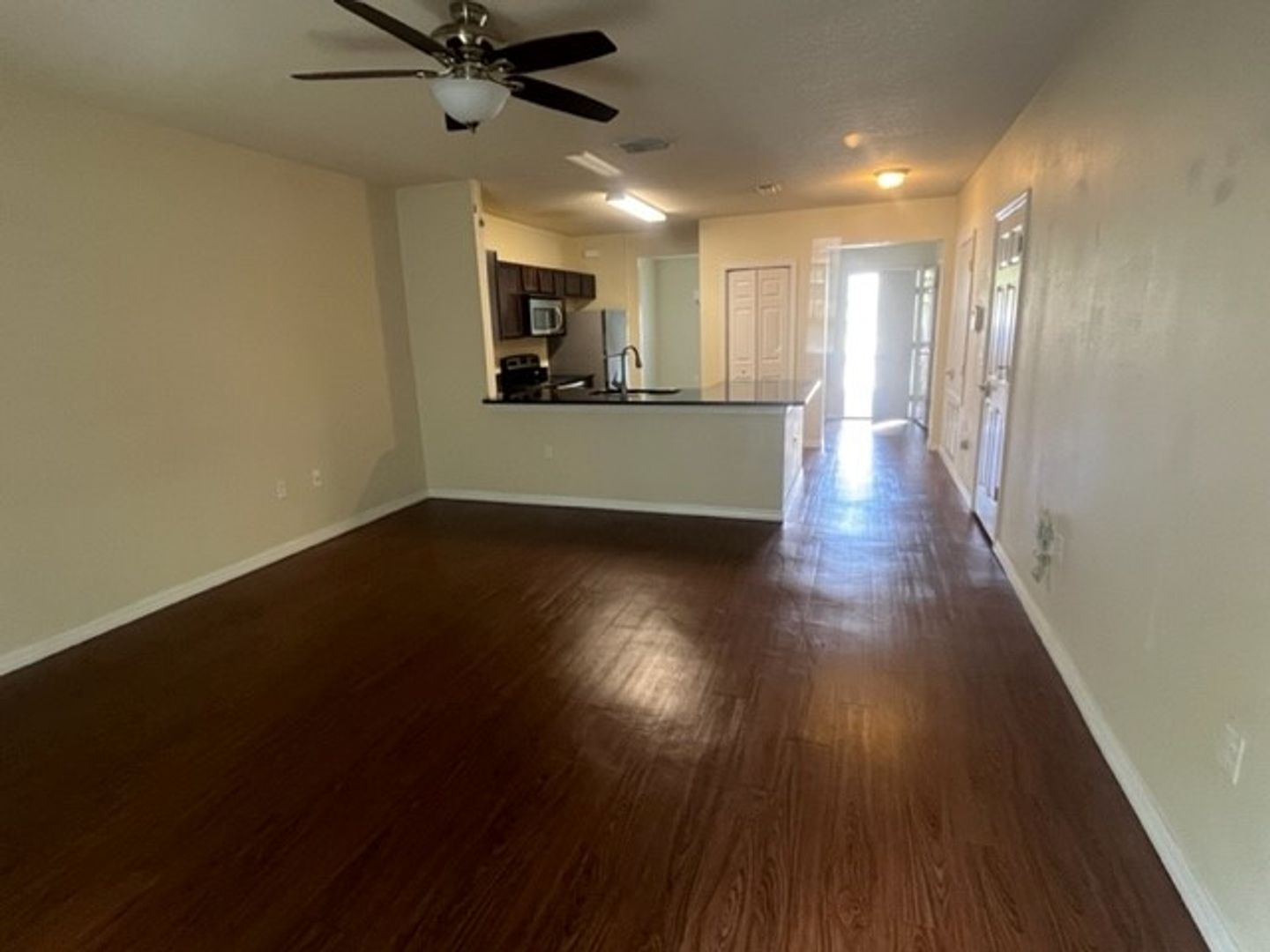 442 Belle Montclair Lp unit 2-463 – photo 5