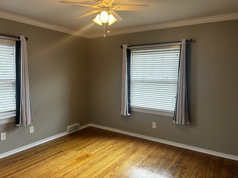 2421 Clarendon Ave – photo 5