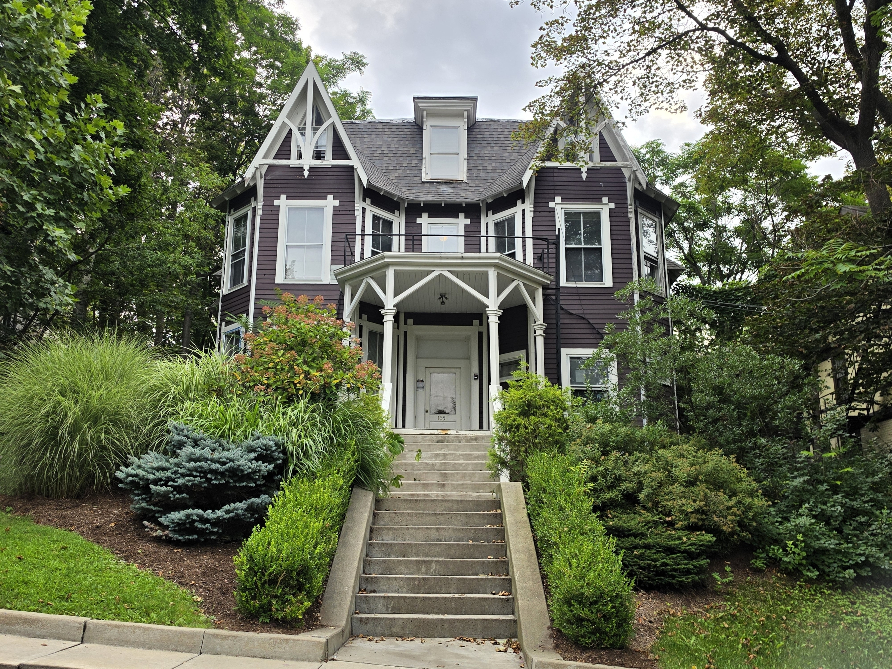 105 Dewitt Pl unit 1 – photo 1