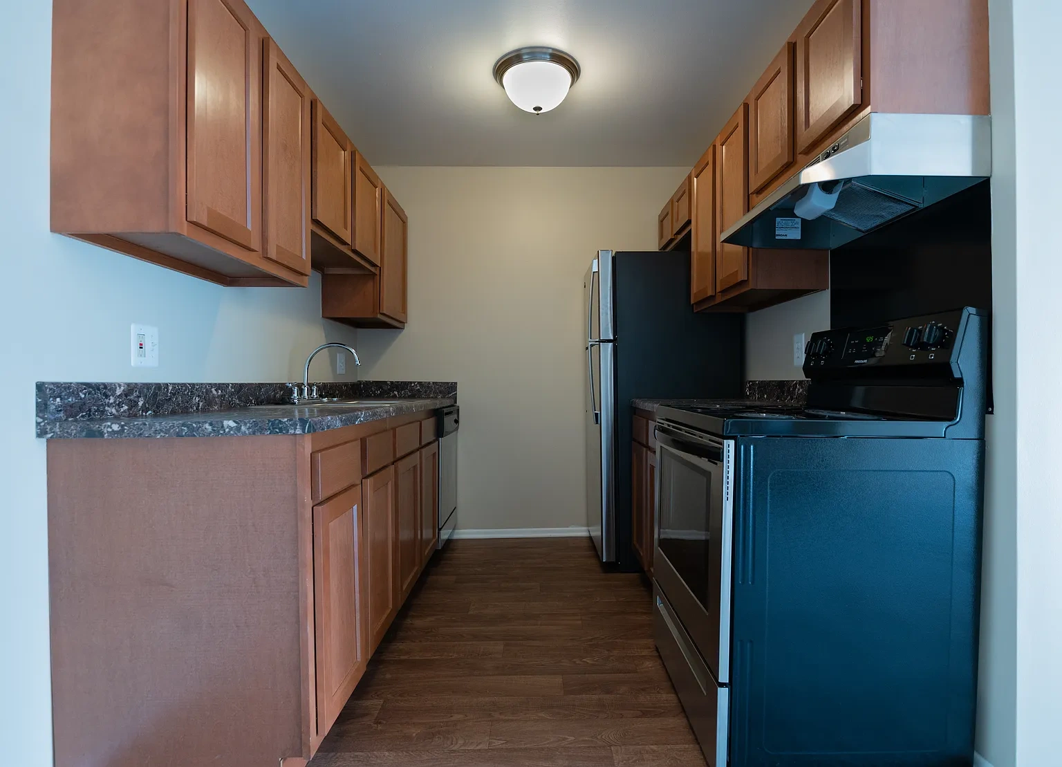 Embassy West Apartments – photo 3