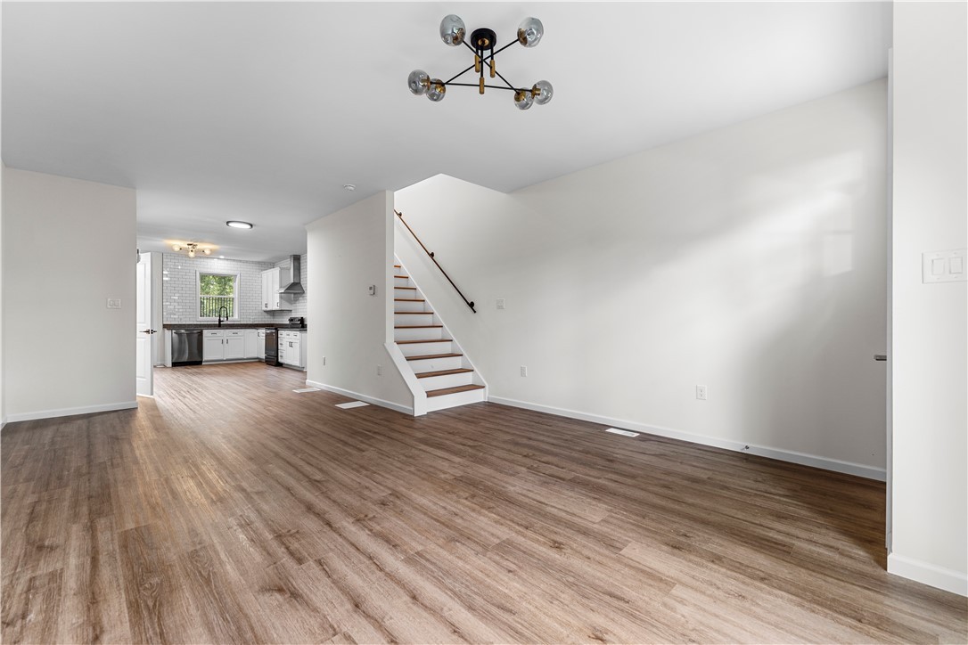 902 Morrison St – photo 3