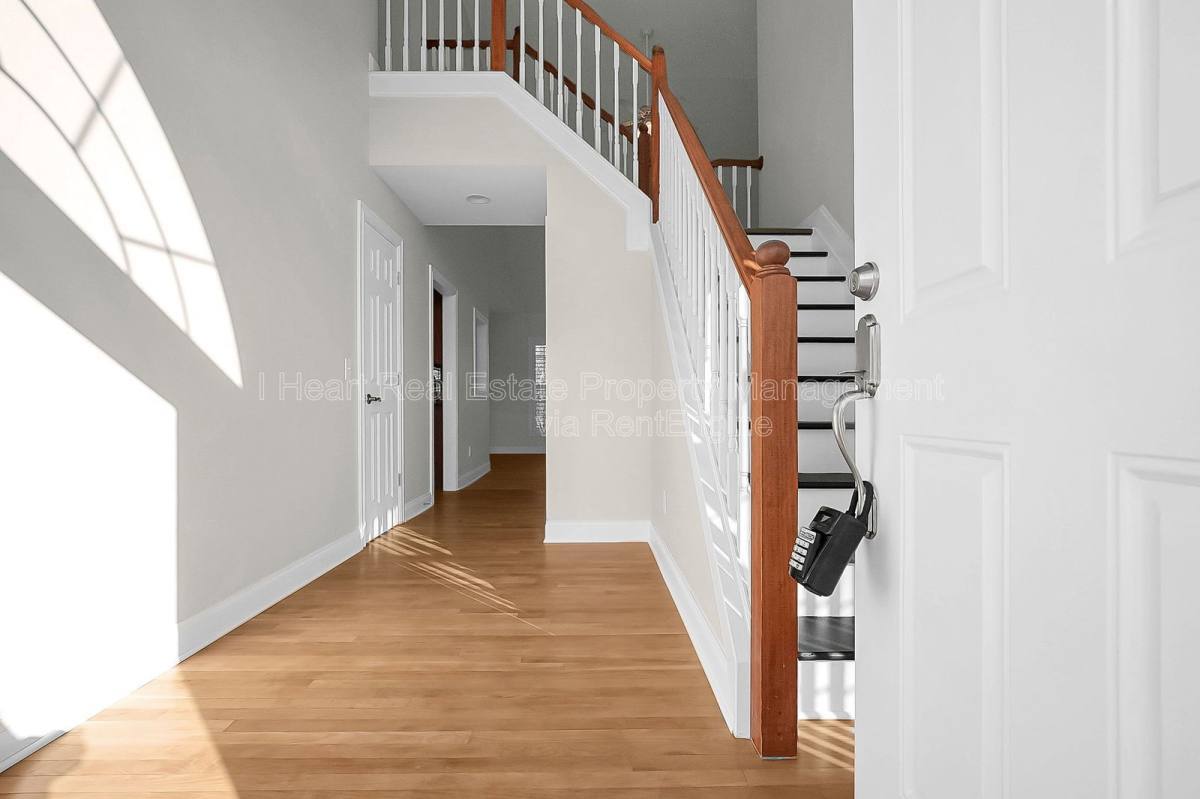 9580 Mission Dr – photo 5