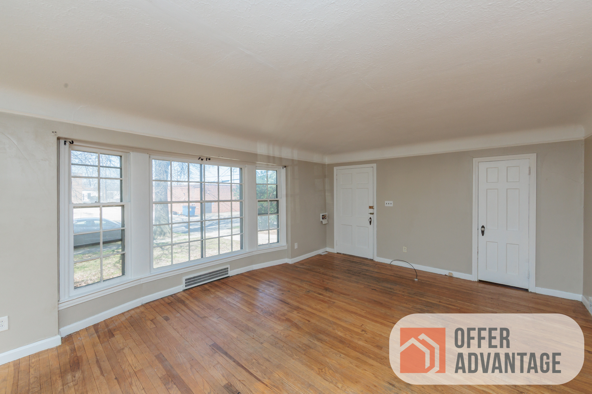 1469 Genesee Rd unit 1 – photo 2