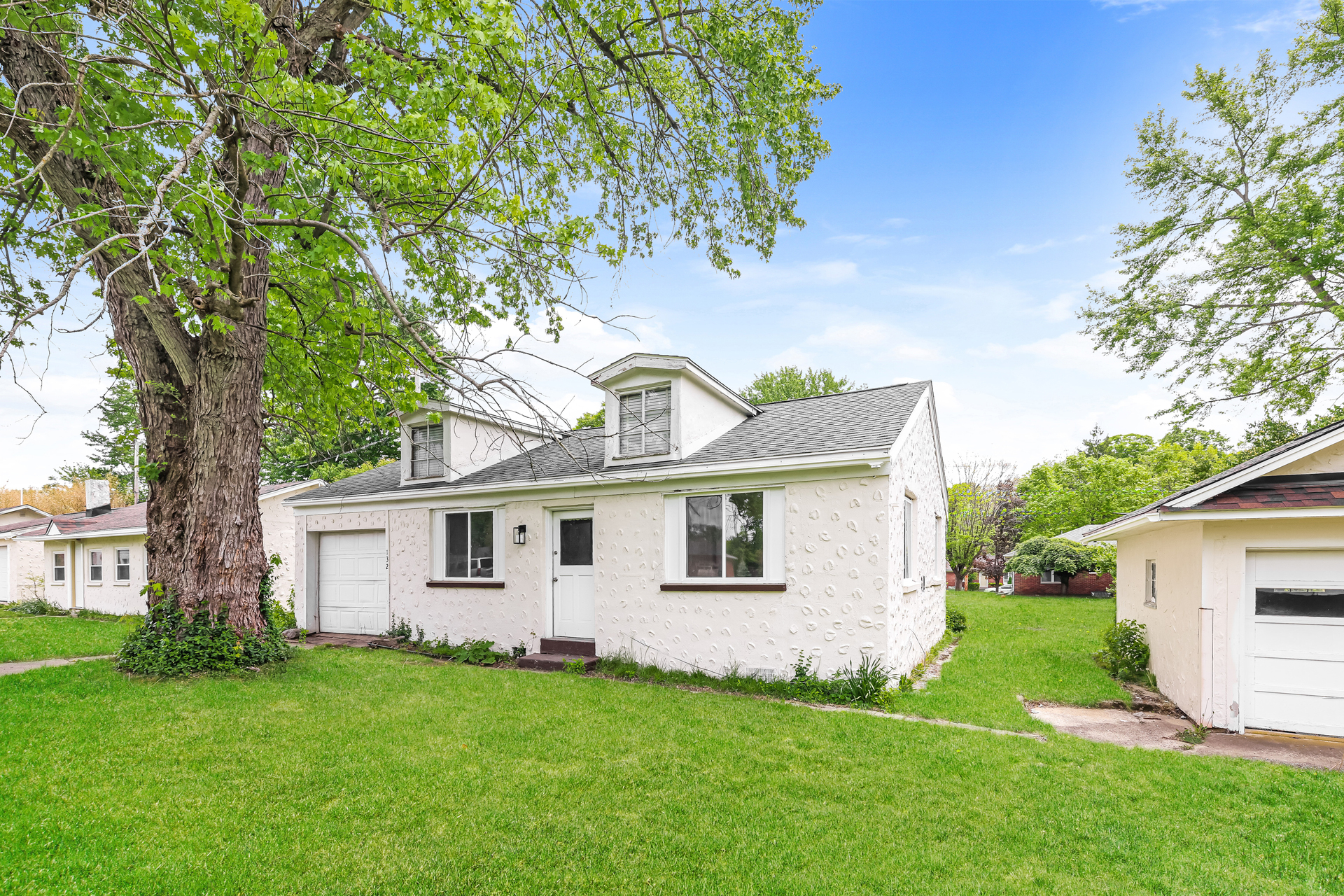 132 Burgess Ave – photo 2