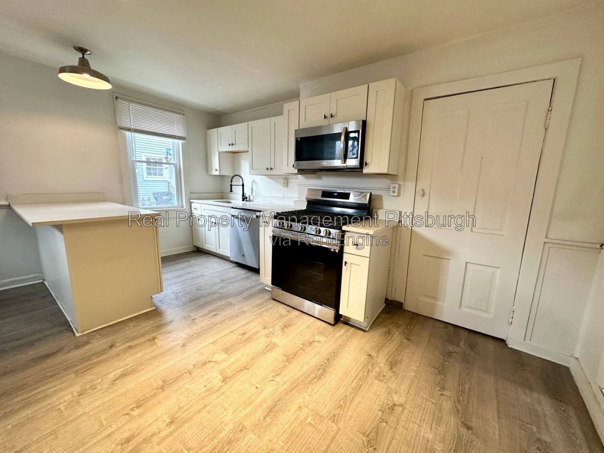 30 Ganster St – photo 4
