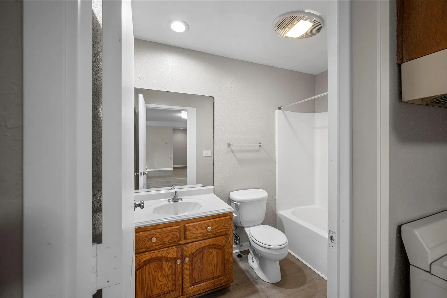 Toledo Circle Apartments – photo 1