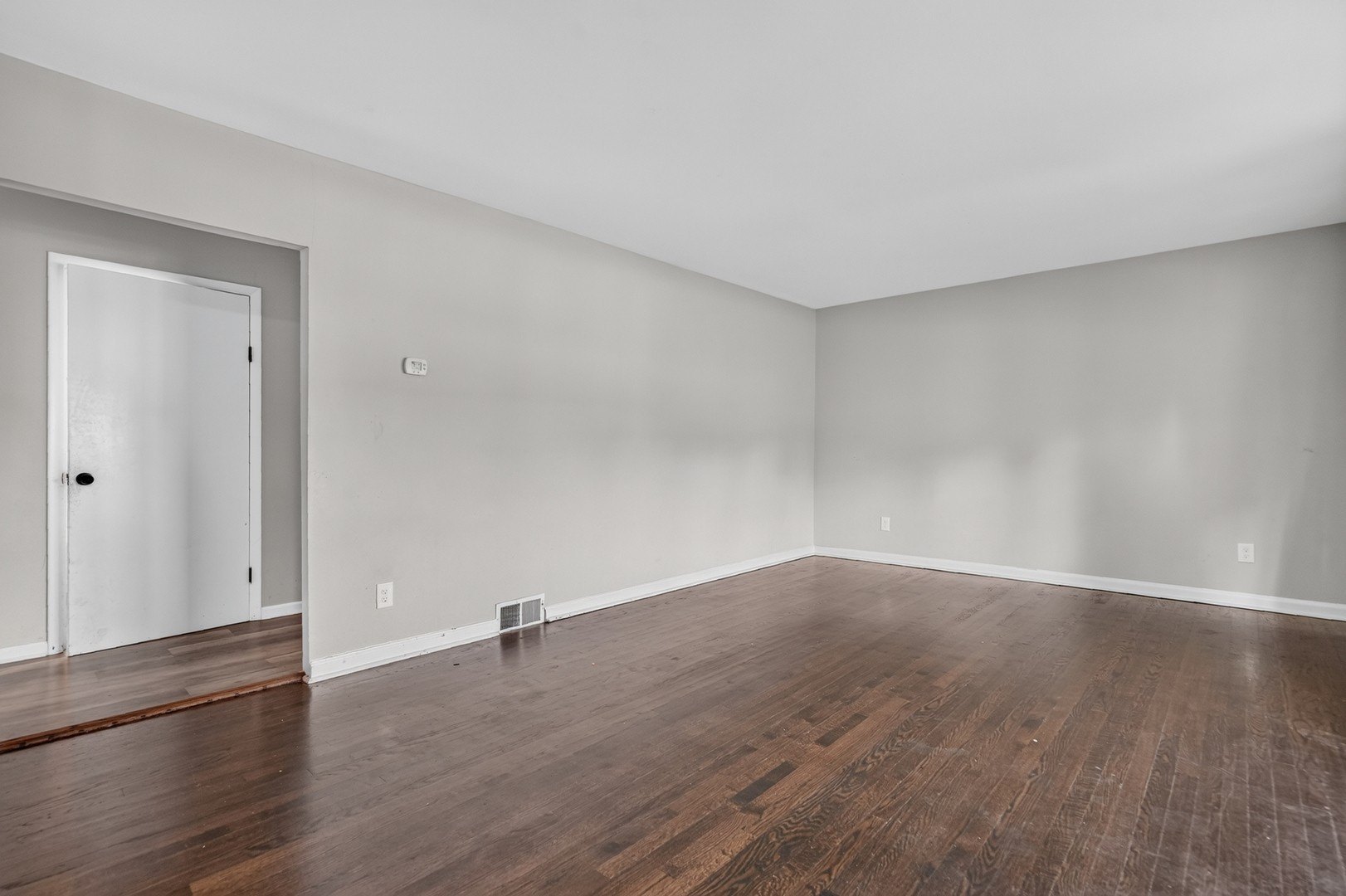 7945 W 91st St – photo 4