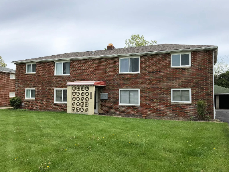 1747 Portage Trail unit 4 – photo 1