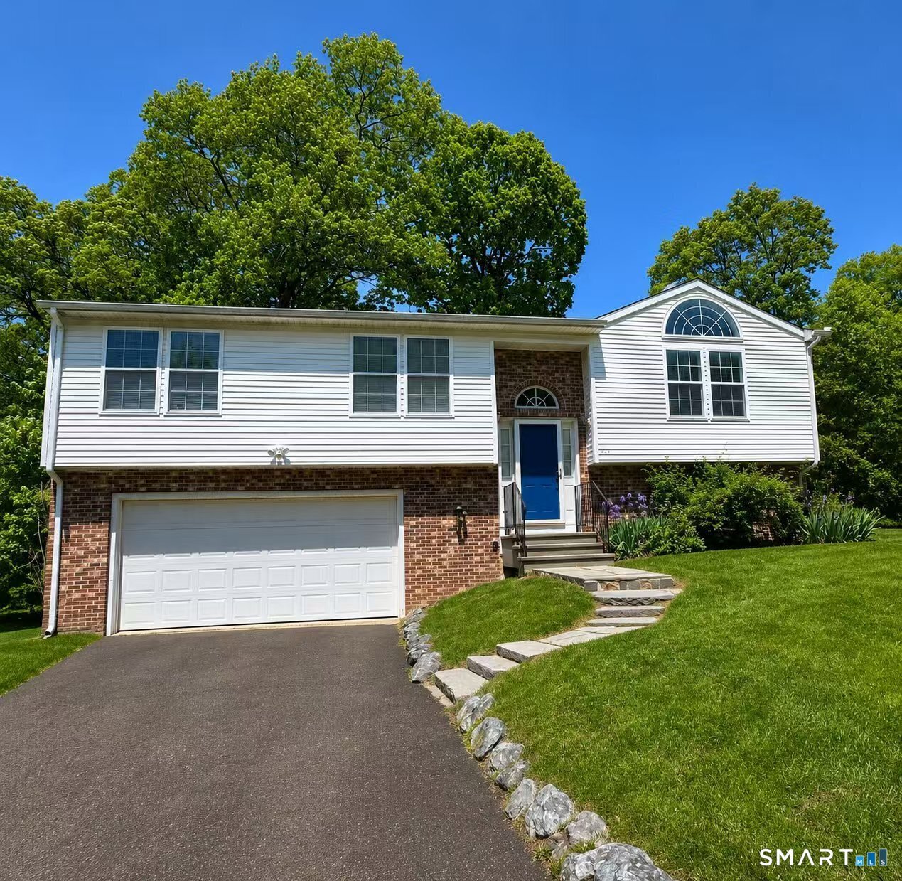 374 Stevenson Rd – photo 1