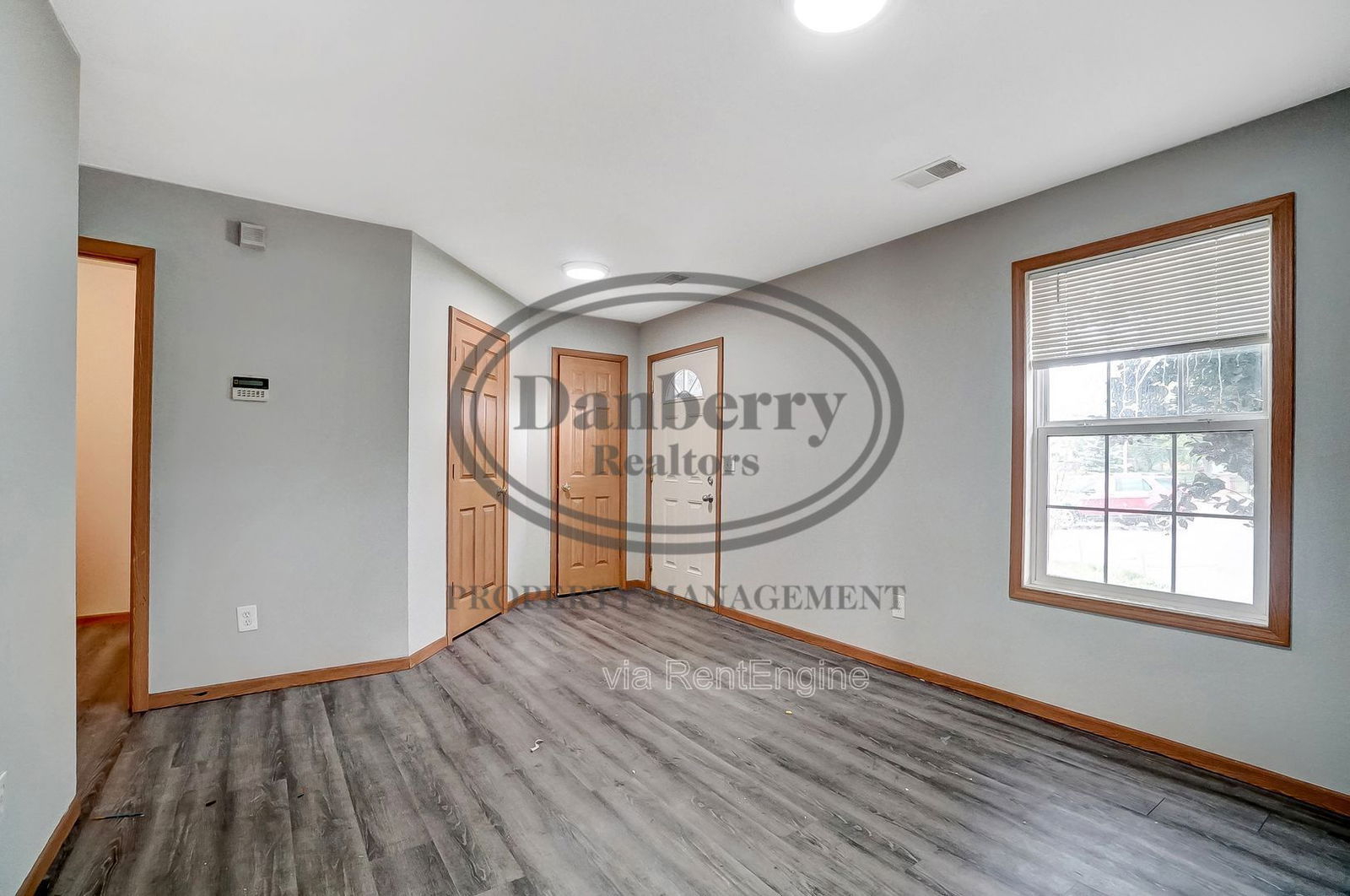 1115 N Byrne Rd – photo 3