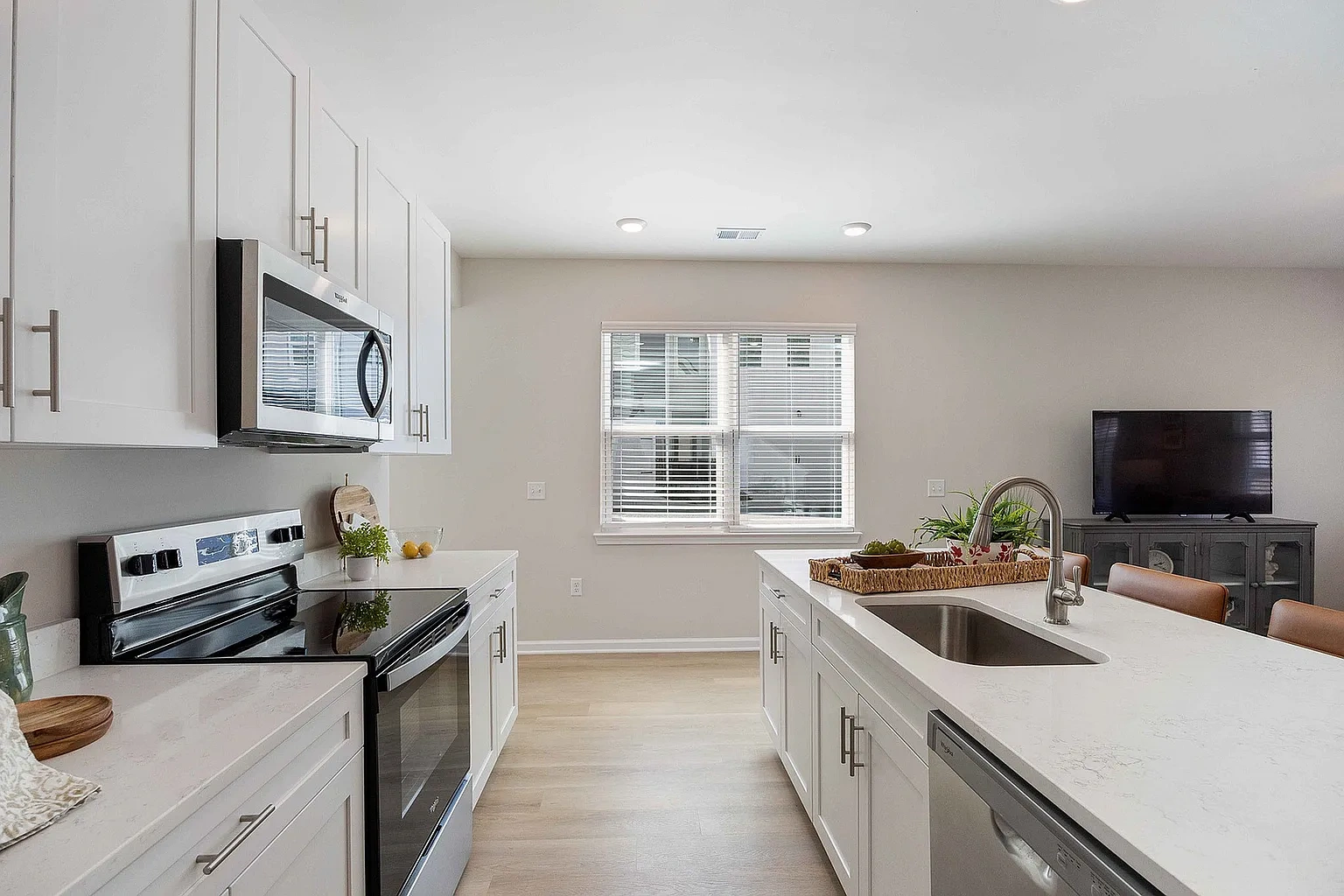River Road Townhomes – photo 3
