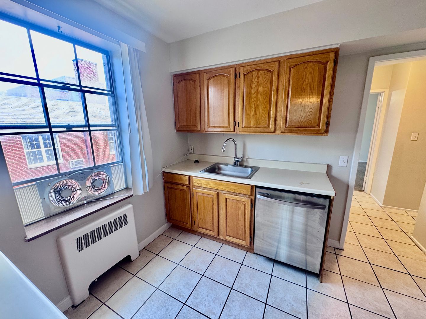 15725 Van Aken Blvd unit M-108 – photo 4