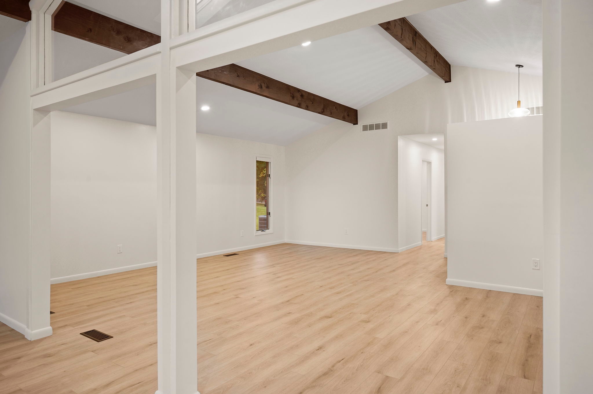 875 Brandon Cir – photo 4