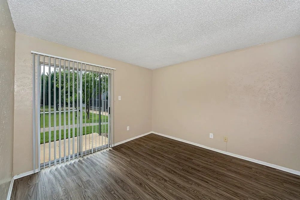 Oak Manor Apartments – photo 4