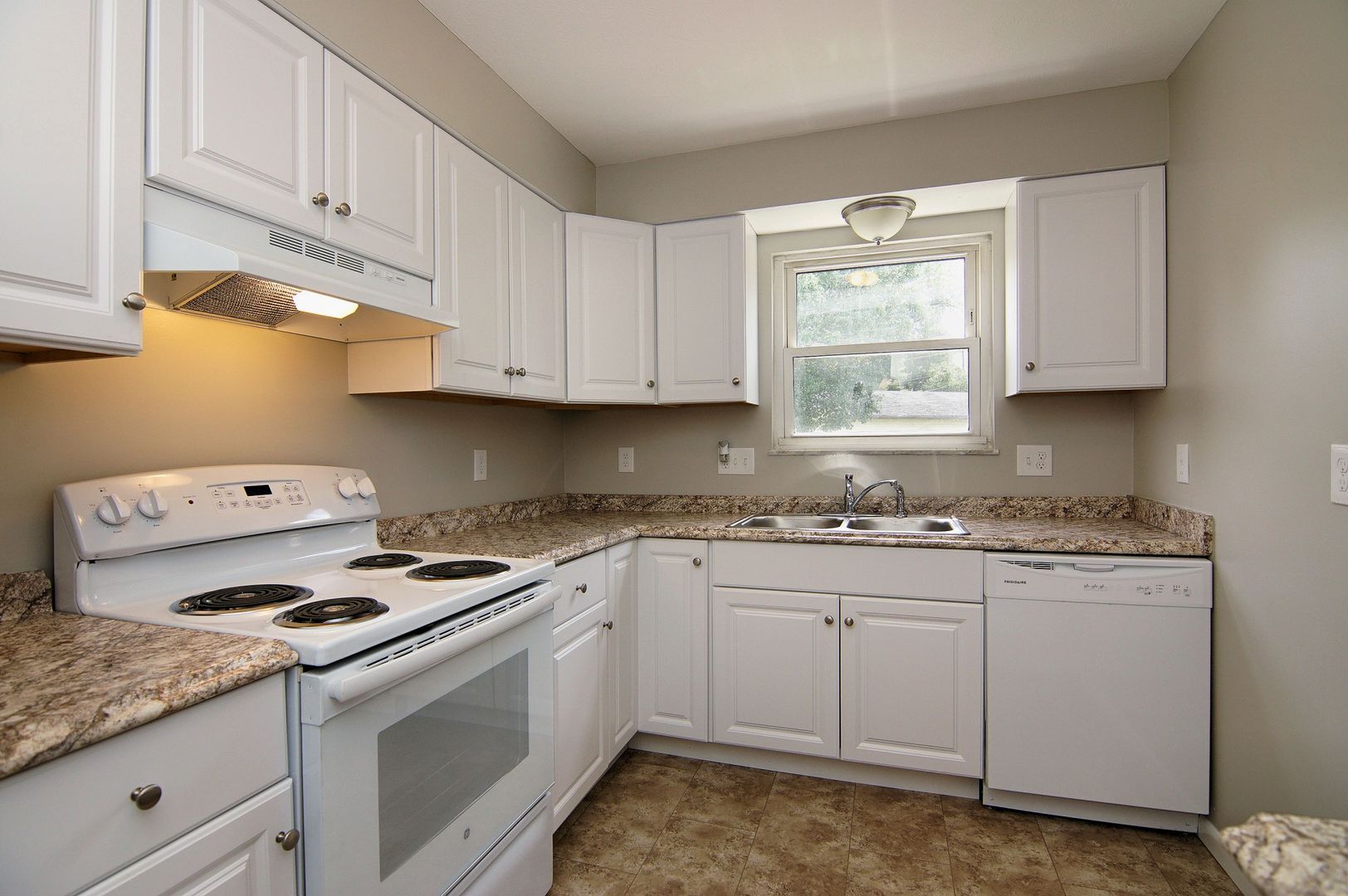 1095 Parkridge Ct unit PR 1095-4 – photo 3