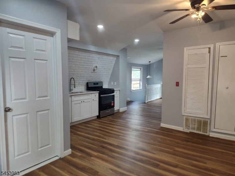 9 William St – photo 3