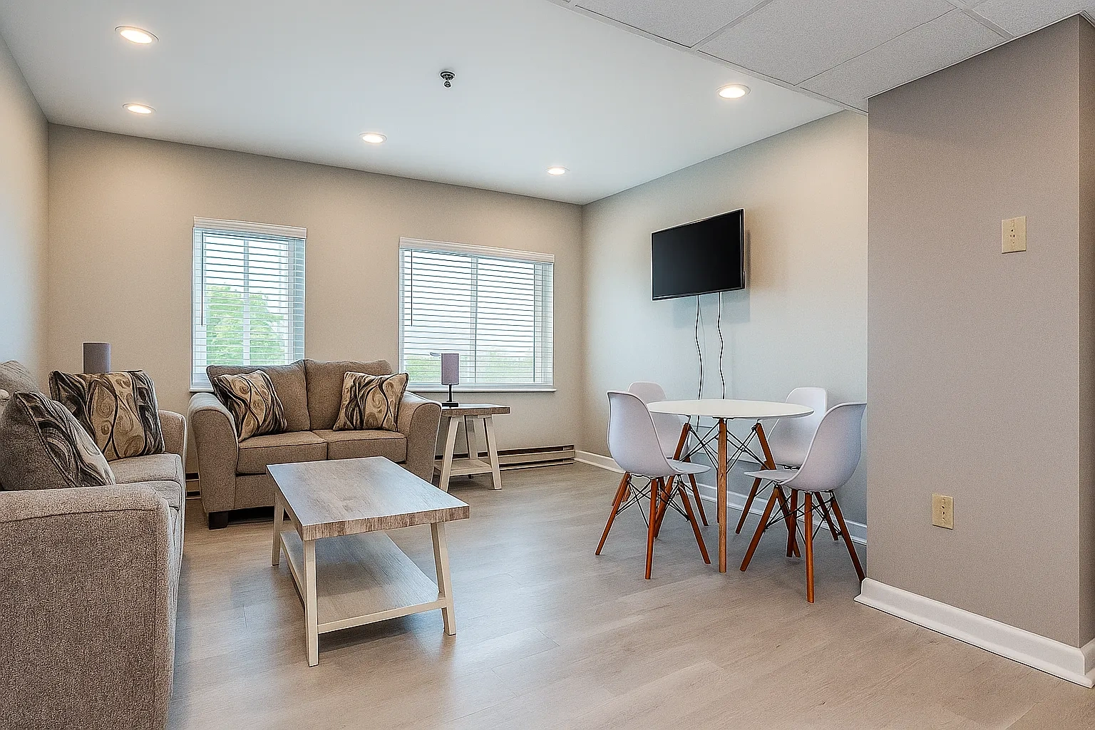 Pleasantwood Apartments and Townhomes – photo 5