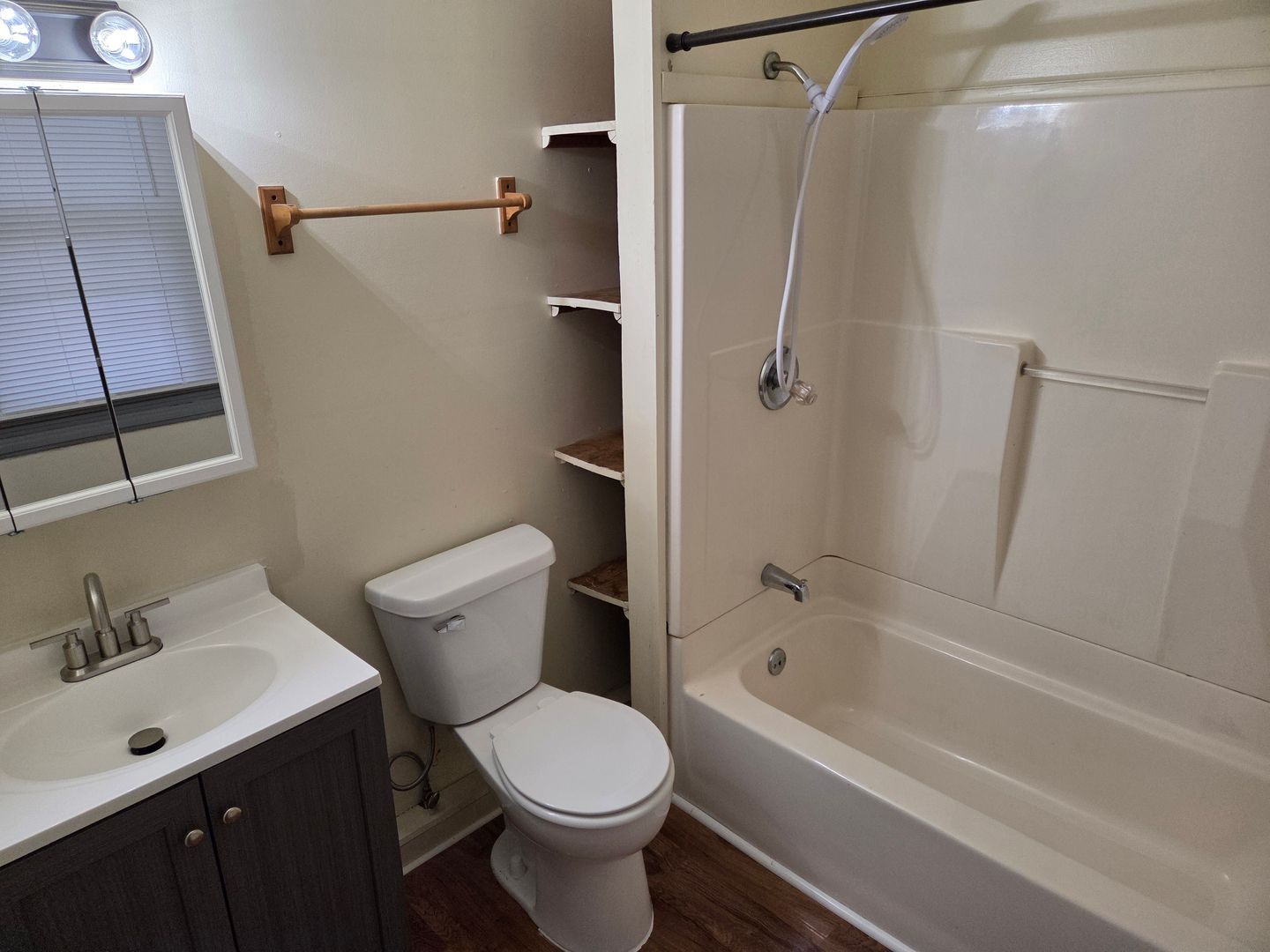 146 W 2nd St unit 1-C – photo 4