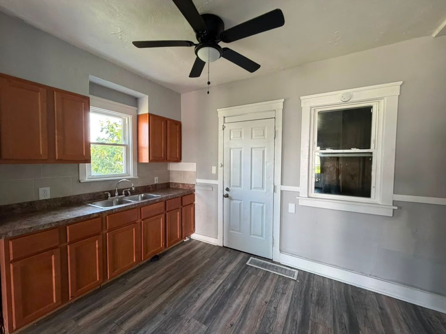 450 E 118th St – photo 3
