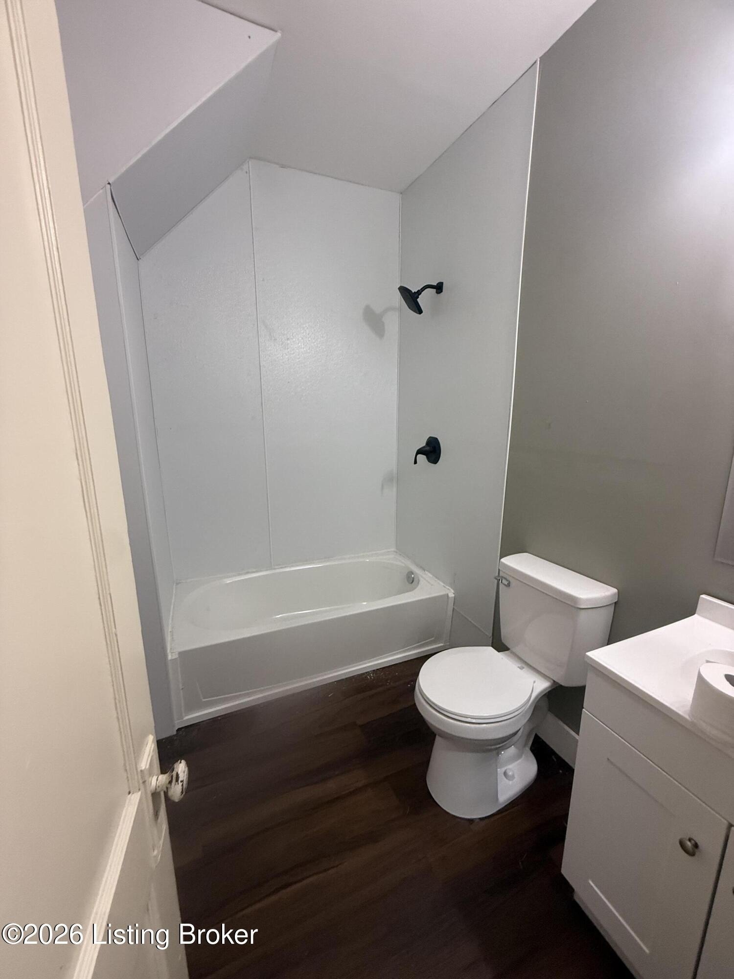 112 E Woodlawn Ave #3 – photo 5
